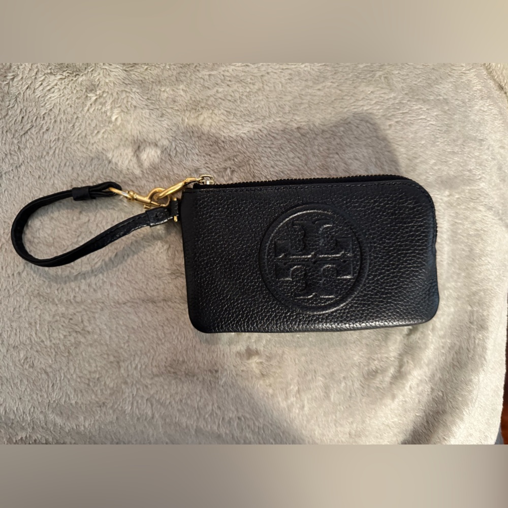 TORY BURCH MILLER WRISTLET